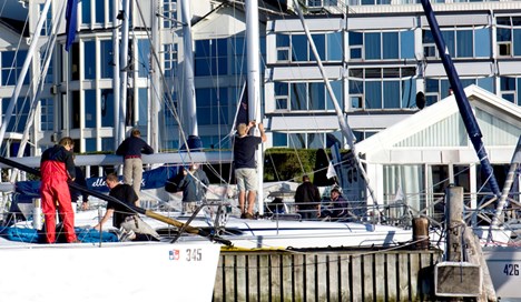 Stenungsbaden Bat Pa Vag In I Marinan